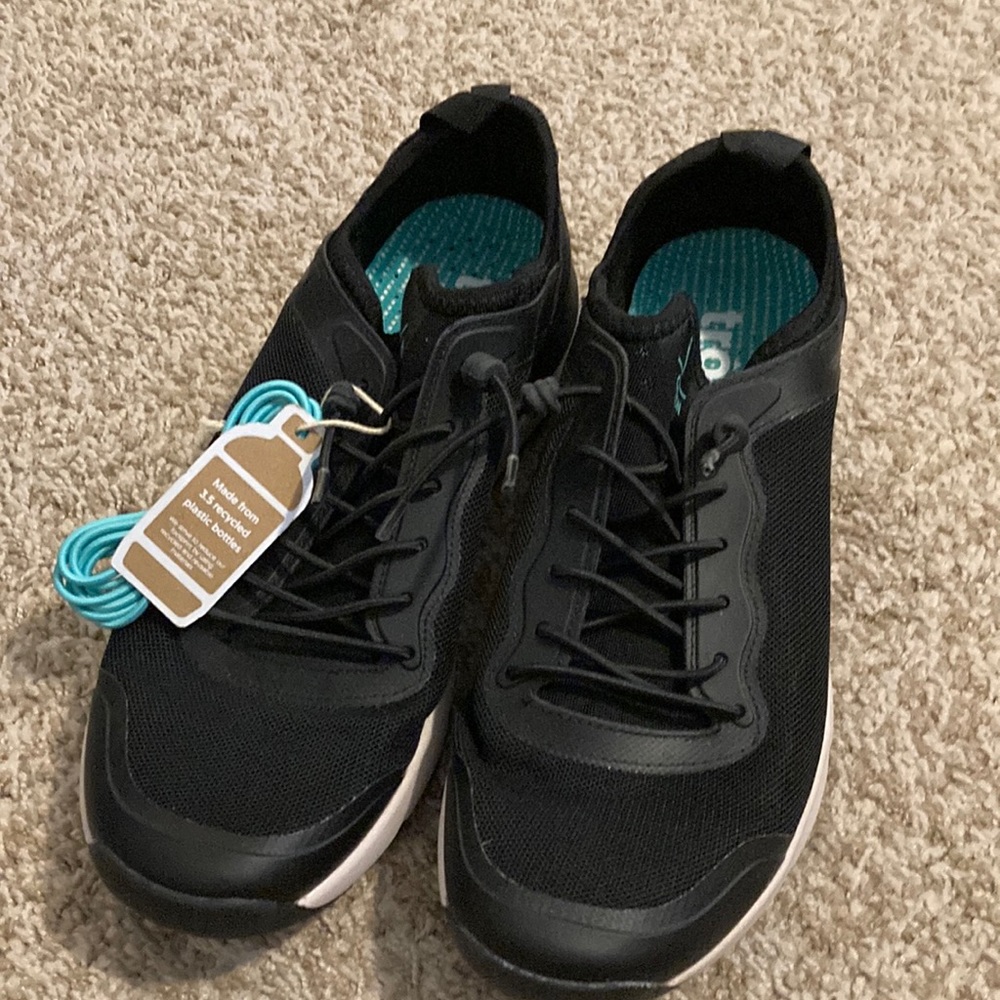 Tropicfeel Brand New Canyon Black size 9